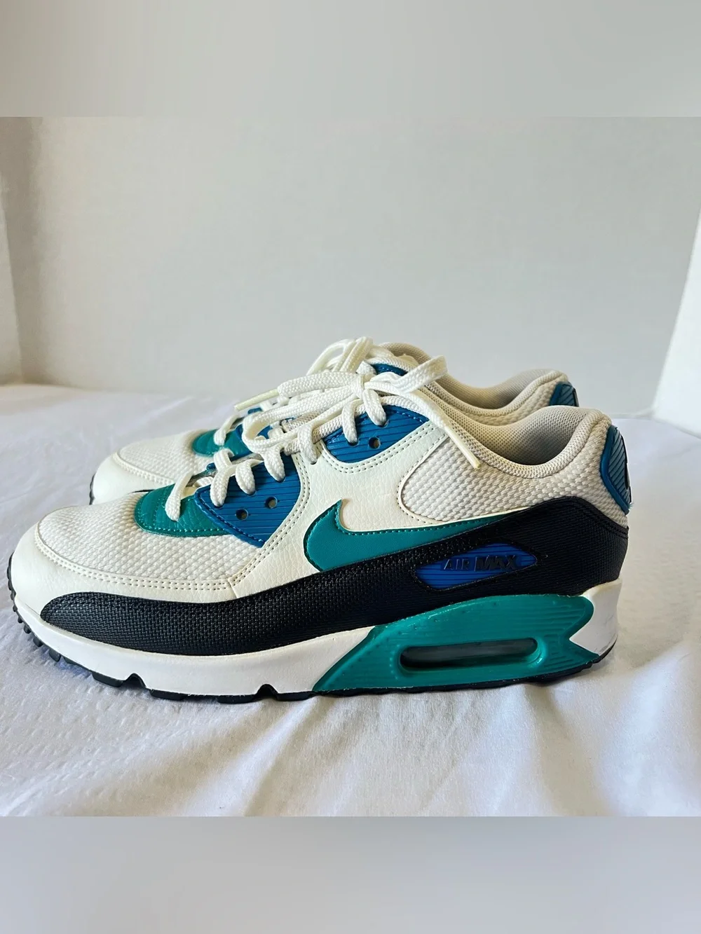Nike Kids White and Teal Lace-Up Sneakers